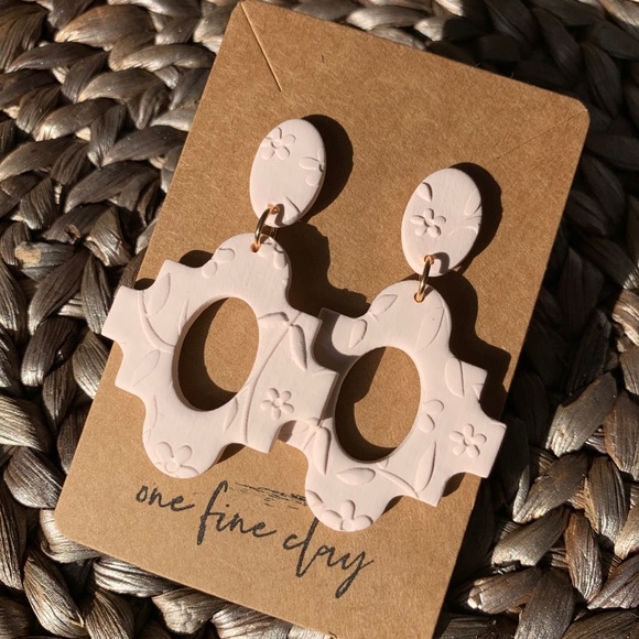 Textured Flower Clay Earrings in Cream - Picture 3 of 8